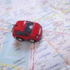 車とGPSのイメージ画像